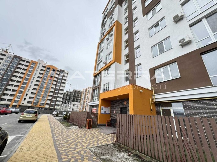 Продаж 2 к. квартири з терасою на земля  ЖК Orange Park Крюківщина - фото 1