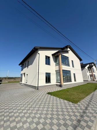 Продаж квартири в КМ з власним басейном та вільним плануванням - фото 1