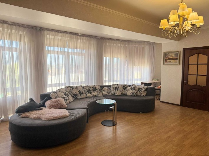 Продаж квартири село Чайки  з ремонтом та меблями 116 м кв жк Чайка - фото 1