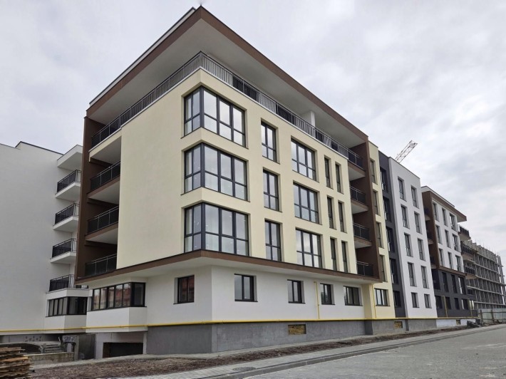 Продаж 3кімнатної квартири у зданому будинку - фото 1