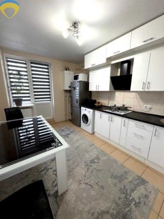 Терміново! Продам 3-кімнатну квартиру в ЖК "7 Небо" - фото 1