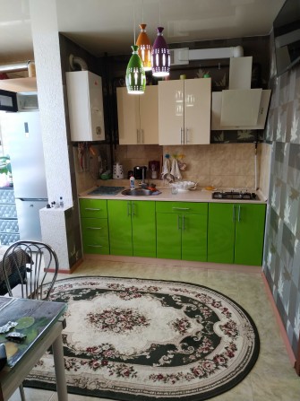 продам 1 комнатную, перепланированную квартиру на 7 небе - фото 1