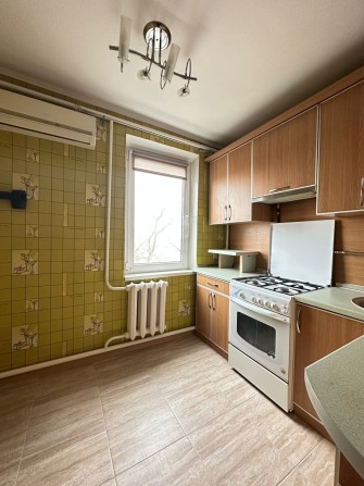 Однокімнатна квартира в передмісті Одеси, смт.Великодолинське - фото 1