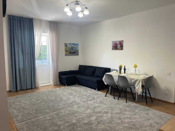 Продам 2 квартиру с евроремонтом в новом доме в Фонтанке - фото 1