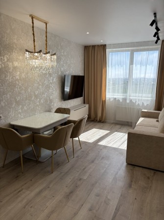 Продам свою 2 ком в 53 жемчужине - фото 1