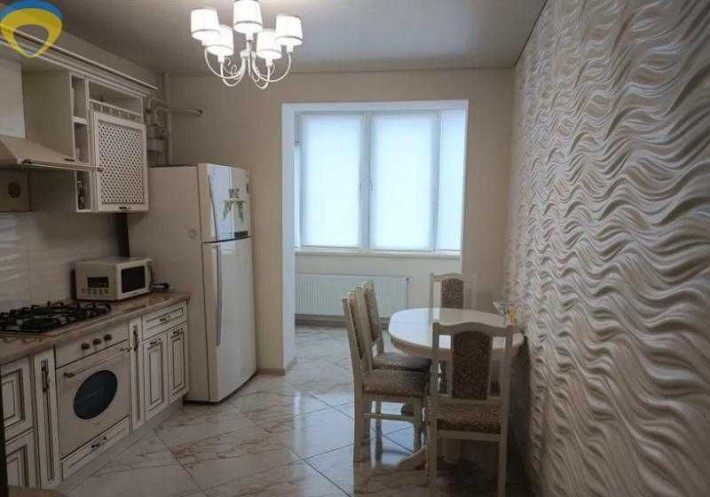 Продам просторную квартиру  в  "Набережном Квартале" на Софиевской. - фото 1