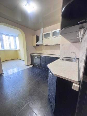 Продам 2-двухкомнатную квартиру с ремонтом в ЖК Радужный - фото 1