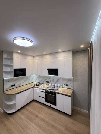 2 комнатная квартира 60м2 с Ремонтом 53 Жемчужина - фото 1