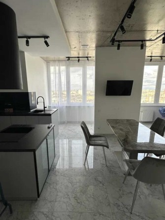 В продаже трехкомнатная квартира в ЖК Таировские сады! 1K7 - фото 1