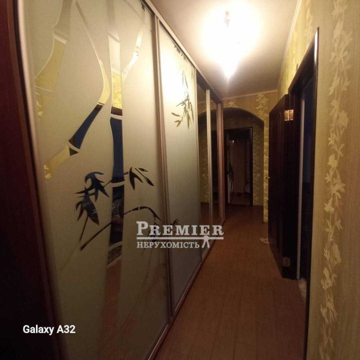 2-кімнатна квартира в Райдужному, 2 поверх, цегляний будинок - фото 1