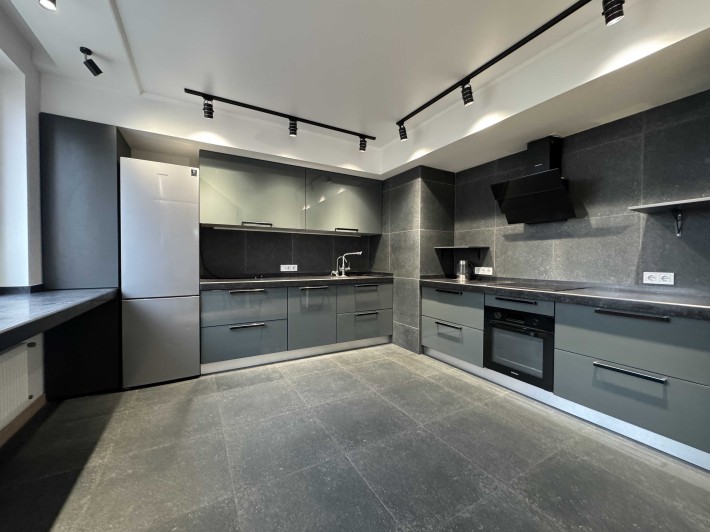 Продам квартиру 2 спальни кухня гостинная 46 Жемч Таирова Программы - фото 1