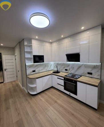 ПРОДАМ двокімнатну квартиру з ремонтом в Перлинному кварталі - Таїрова - фото 1