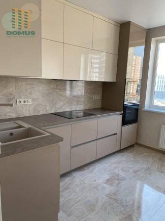 Продам 2 комн в ЖК  56 Жемчужина! Архитекторская! С новым ремонтом! - фото 1