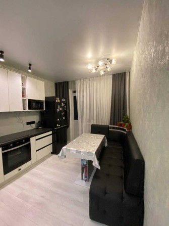 Продам 1-кімнатну квартиру в ЖК "Акварель-2" на Таїрова. - фото 1