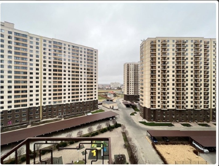 900 уе/м! Продам однокомнатную Кадорр на Таирова, 42 м - фото 1