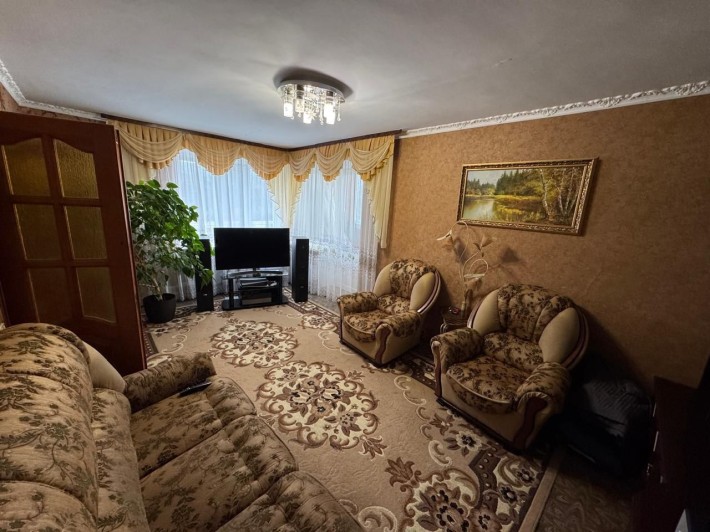 Продається 3-х кімнатна квартира - фото 1