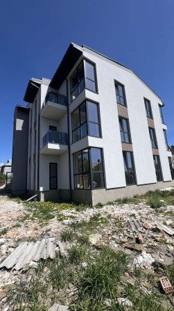 Простора однокімнатна квартира в клубному будинку ж - фото 1