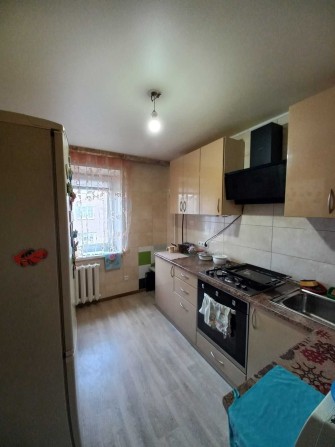 3к квартира на Подолі, окремі кімнати й простора кухня! - фото 1