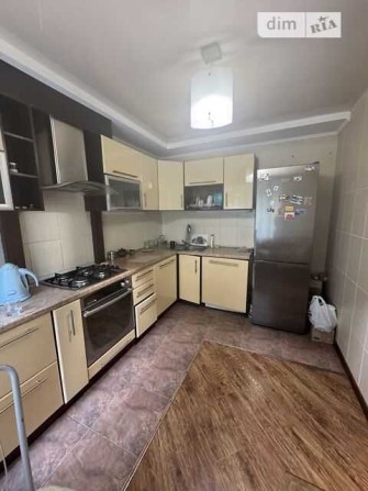 3-кім. квартира, 65 кв.м., середній поверх - зручне планування! - фото 1