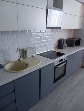 Продам в новобудові з ремонтом  2 кімн.кв. на Таврійському - фото 1
