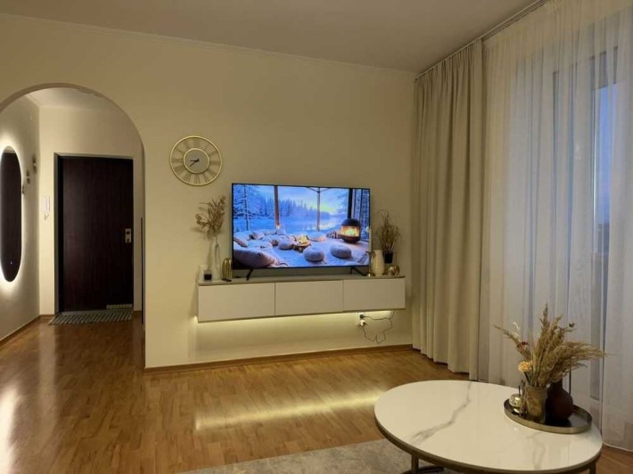 Продаж затишної  4 кімнатної квартири 12 школа  М - фото 1