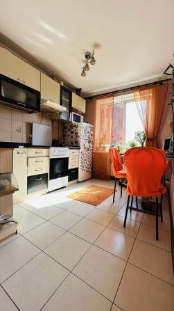 Продам 2-х кімнатну в центрі міста - фото 1