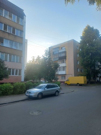 р Простора 4К квартира з кухнею-студією! - фото 1