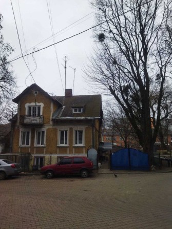 Продаються дві квартири в особняку, власник - фото 1
