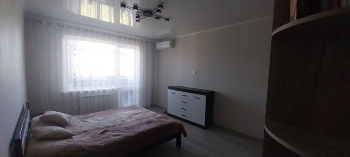 Продаж 2 кімнатної квартири з євроремонт, меблями і технікою - фото 1