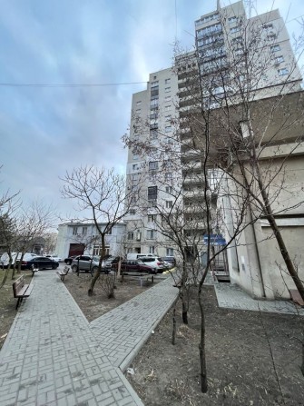 Продам 3-х кімнатну квартиру у центрі міста - фото 1