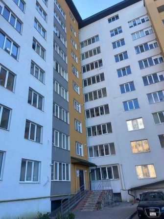 Продаж 2 км квартири на Микулинецькій з частковим ремонтом - фото 1