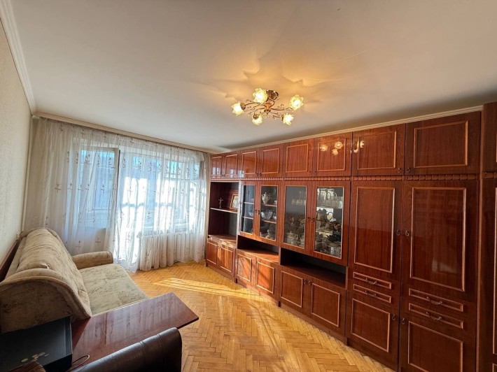Продаж кввртири в звичайному стані (вул. Слівенська) - фото 1