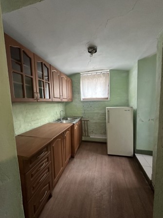 Продаж 2-кімнатної квартири в цоколі по вул.Драгоманова - фото 1