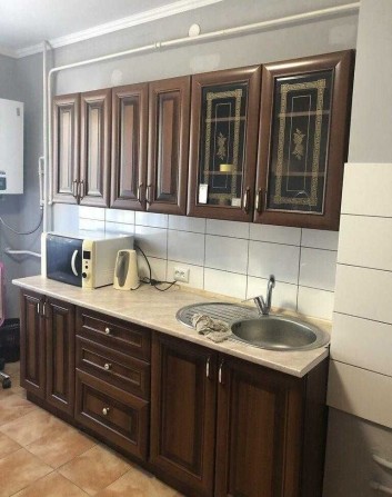 Простора 4х кімнатна квартира в чудовому стані - фото 1
