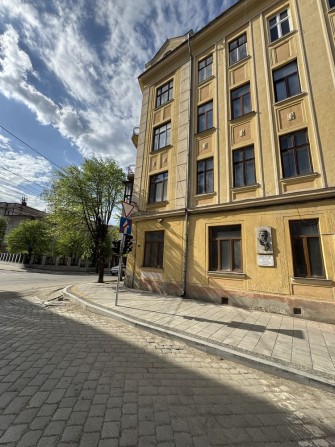 Продаж квартири в р-ні Драмтеатру ім. О. Кобилянської - фото 1