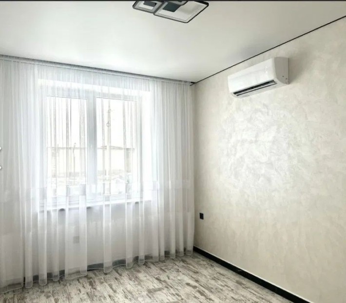 Продаж 1 кімнатної квартири в новобудові з ремонтом - фото 1