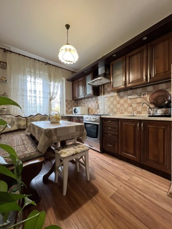 Продаж 3-кімнатної квартири з ремонтом - фото 1