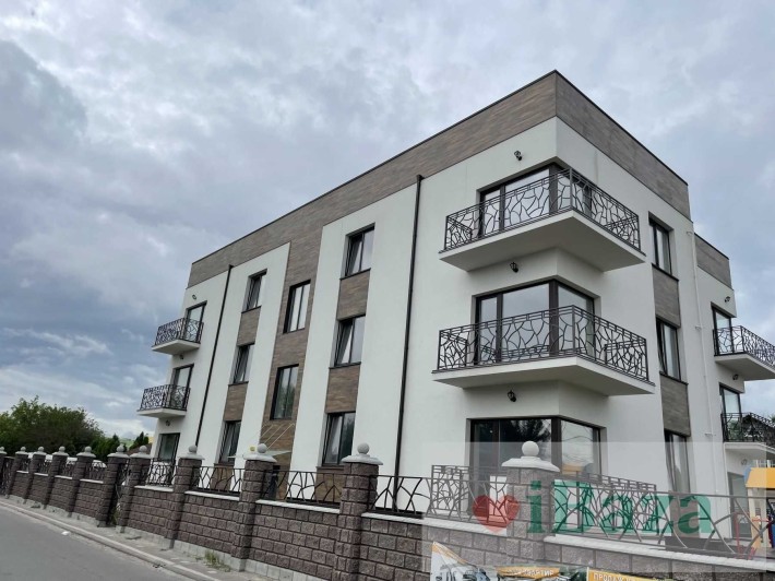 Продам однокімнатну квартиру в клубному будинку на 12 квартир - фото 1