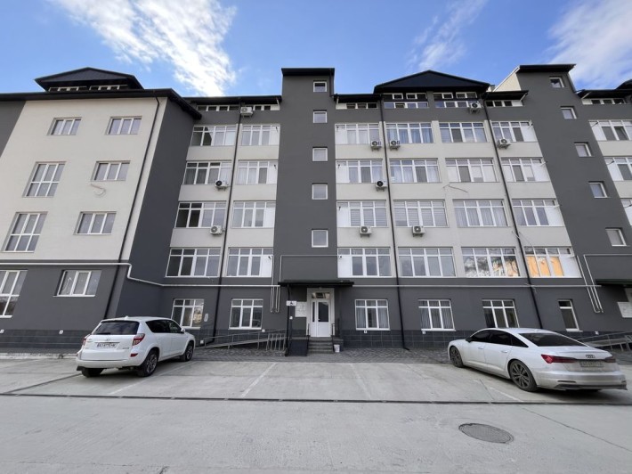 Простора 1,5 кімнатна квартира - фото 1