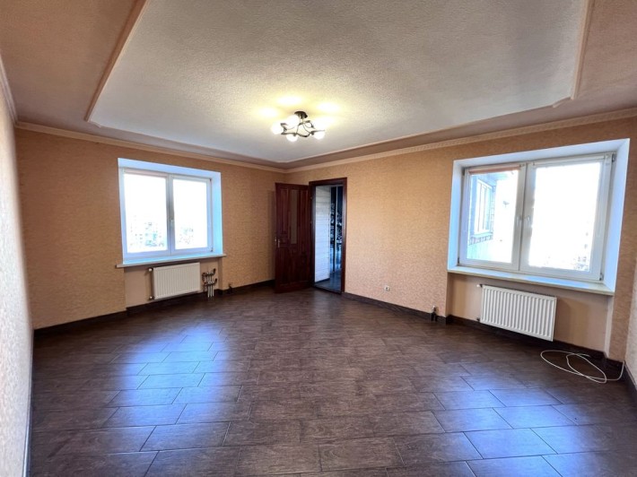Продаж 3-кім з індивідуальним на Дружбі - фото 1