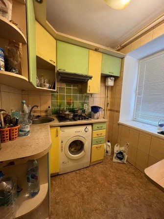 Продаж квартири вул. Холодногірська . 4/9 поверх. ЦЕГЛА. Балкон - фото 1