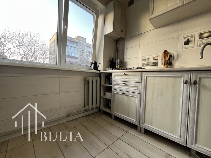 Продам 3 кімнатну квартиру на Східному з євроремонтом - фото 1