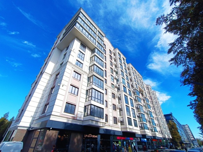 Продаж 1к квартири в елітному будинку центральної частини міста. - фото 1