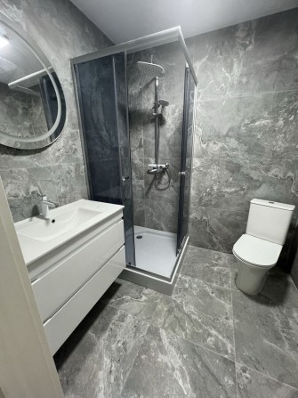 Продаж 2 кімнатної к-ри з ремонтом у новобудові - фото 1