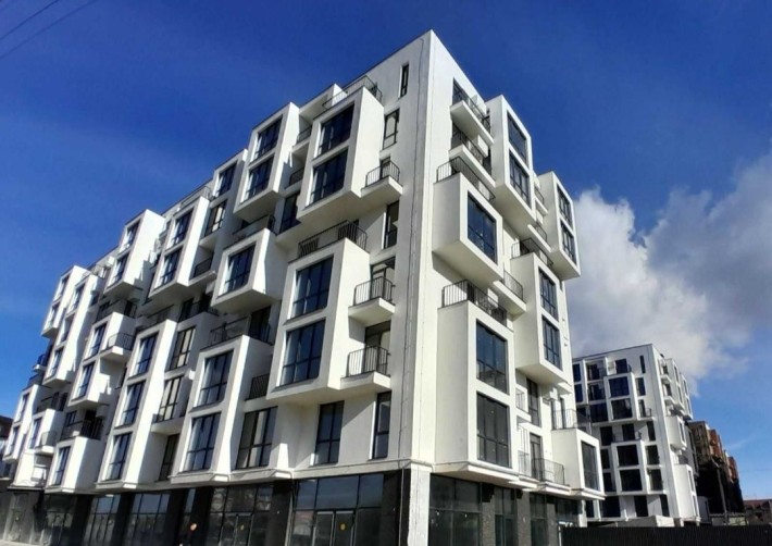 Продаж 1,5 квартири ЖК Б4, 3й будинок  паркомісце Новий  район - фото 1