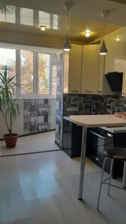 Центр. Простора квартира в новобудові  в цегляному будинку - фото 1