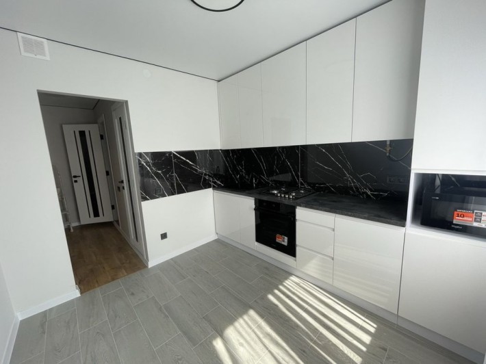Продаж 2 км квартири на Минайській - фото 1