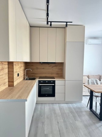 Продаж квартири в центрі міста - фото 1