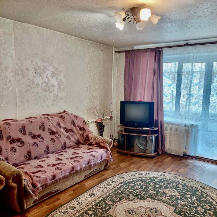 Продається 1 кімнатна в центрі міста - фото 1