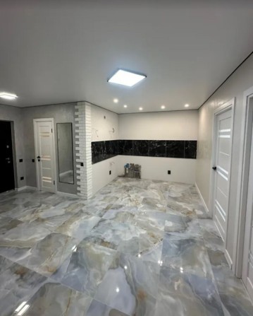 Продаж 2к квартири 59 кв. м на вул. Київська - фото 1